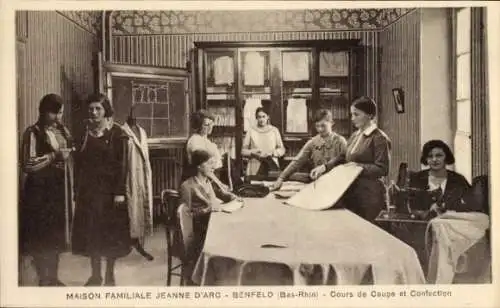 Ak Benfeld Elsass Bas Rhin, Maison Familiale Jeanne d'Arc, Schneiderei-Kursus