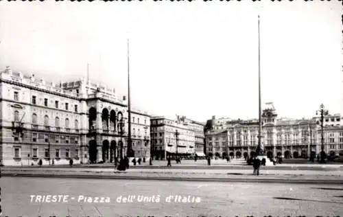 Foto Ak Triest Trieste Friuli Venezia Giulia, Piazza dell'Unita d'Italia