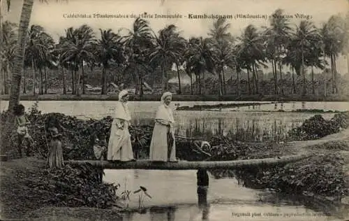Ak Kumbakonum Kumbakonam Indien, Missionarinnen und einheimische Kinder am Fluss