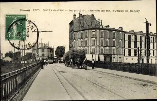 Ak Noisy-le-Sec Seine Saint Denis, Pont du Chemin de Fer, Avenue de Bondy