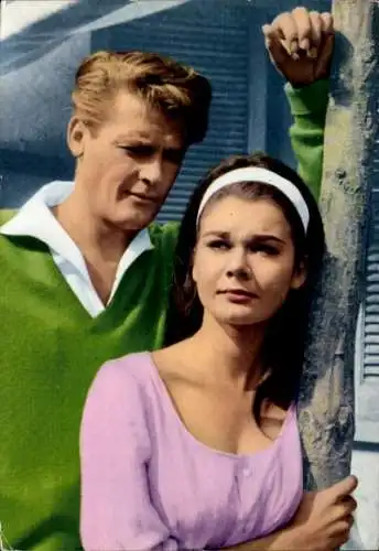 Ak Schauspieler Roger Moore, Schauspielerin Imogen Hasall, Portrait