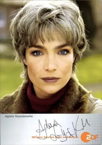 Ak Schauspielerin Aglaia Szyszkowitz, Portrait, Autogramm, Mit dem Zweiten sieht man besser, ZDF