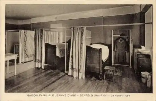  Ak Benfeld Elsass Bas Rhin, Maison Familiale Jeanne d'Arc, rosa Schlafsaal