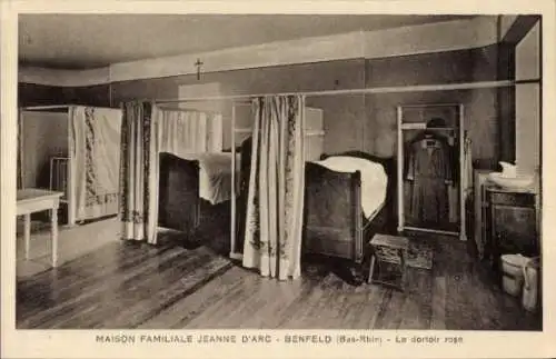  Ak Benfeld Elsass Bas Rhin, Maison Familiale Jeanne d'Arc, rosa Schlafsaal