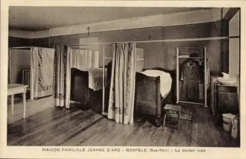  Ak Benfeld Elsass Bas Rhin, Maison Familiale Jeanne d'Arc, rosa Schlafsaal
