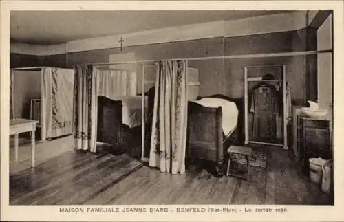  Ak Benfeld Elsass Bas Rhin, Maison Familiale Jeanne d'Arc, rosa Schlafsaal