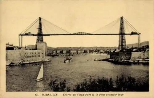 Ak Marseille Bouches du Rhône, Entree du Vieux Port, Pont Transbordeur