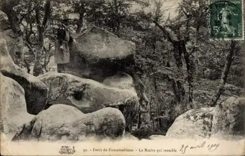 Ak Forêt de Caruelle Fontainebleau Val d'Oise, Le Roche qui tremble