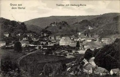 Ak Thalitter Vöhl in Hessen, Gesamtansicht, Itterburgruine im Hintergrund