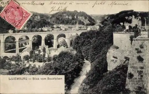 Ak Luxemburg, Blick vom Bockfelsen zum Viadukt, Kirche