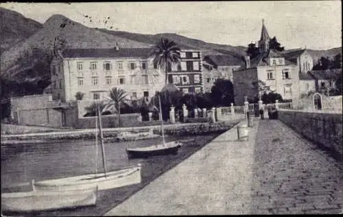 Ak Orebić Kroatien, Crkva i tipicna villa