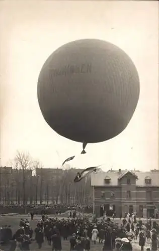 Foto Ak Fesselballon Thüringen, Schaulustige