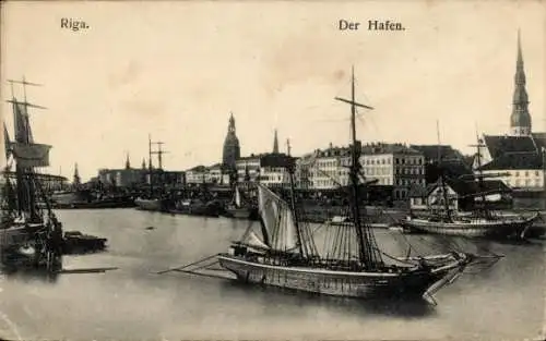 Ak Riga Lettland, Der Hafen, Segelschiffe, Kirchtürme