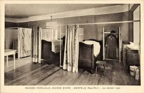  Ak Benfeld Elsass Bas Rhin, Maison Familiale Jeanne d'Arc, rosa Schlafsaal