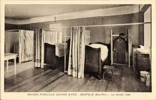  Ak Benfeld Elsass Bas Rhin, Maison Familiale Jeanne d'Arc, rosa Schlafsaal