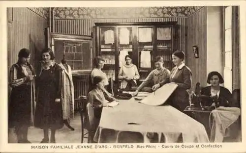 Ak Benfeld Elsass Bas Rhin, Maison Familiale Jeanne d'Arc, Schneiderei-Kursus