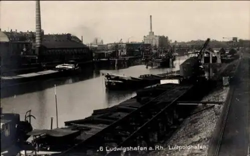 Ak Ludwigshafen am Rhein, Luitpoldhafen, Frachtschiffe