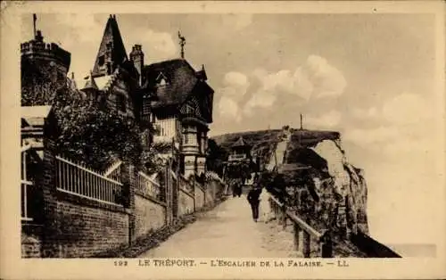 Ak Le Tréport Seine Maritime, Escalier de la Falaise
