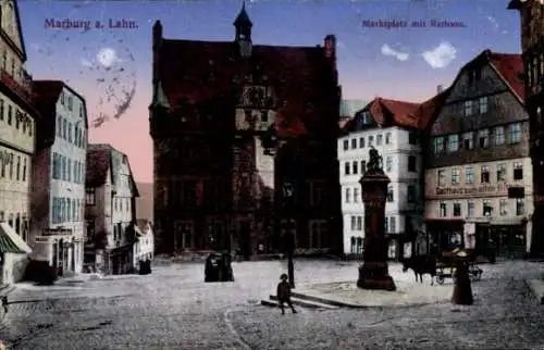 Ak Marburg an der Lahn, Marktplatz mit Rathaus, Denkmal