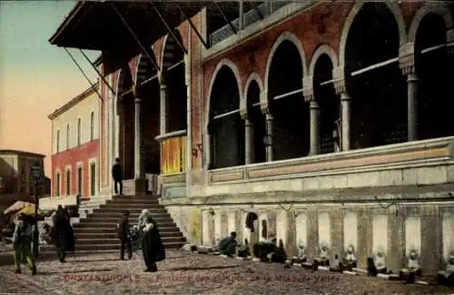 Ak Konstantinopel Istanbul Türkei, Waschbrunnen der Valide-Moschee