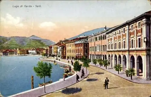 Ak Salò Lago di Garda Lombardia, Straßenpartie, Häuserreihe