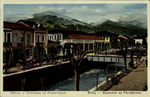 Ak Bitola Monastir Mazedonien, Boulevard mit Perister