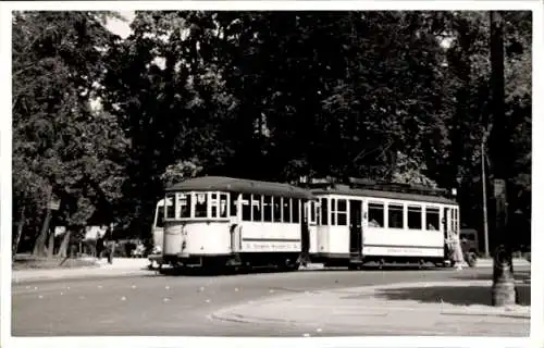 Foto Straßenbahn, Fahrgäste, Park