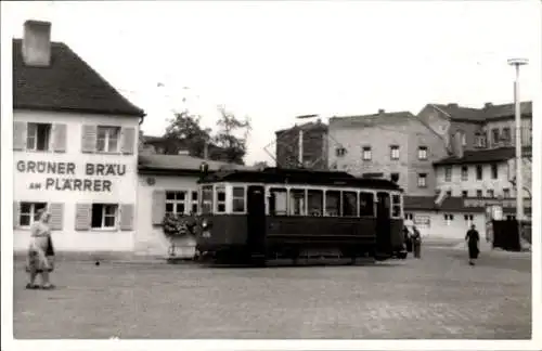Foto Straßenbahn, Fahrgäste, Grüner Bräu am Plärrer