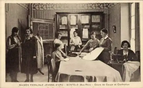 Ak Benfeld Elsass Bas Rhin, Maison Familiale Jeanne d'Arc, Schneiderei-Kursus