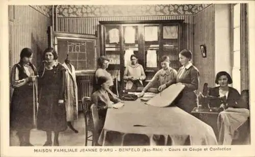 Ak Benfeld Elsass Bas Rhin, Maison Familiale Jeanne d'Arc, Schneiderei-Kursus