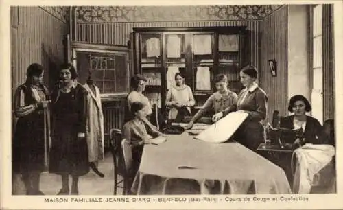 Ak Benfeld Elsass Bas Rhin, Maison Familiale Jeanne d'Arc, Schneiderei-Kursus