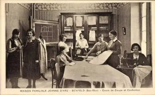 Ak Benfeld Elsass Bas Rhin, Maison Familiale Jeanne d'Arc, Schneiderei-Kursus