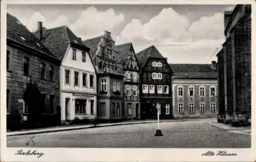 Ak Perleberg in der Prignitz, alte Häuser, Fachwerkhaus