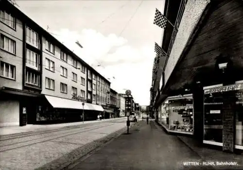 Ak Witten an der Ruhr, Bahnhofstraße, Geschäfte, Fahnen