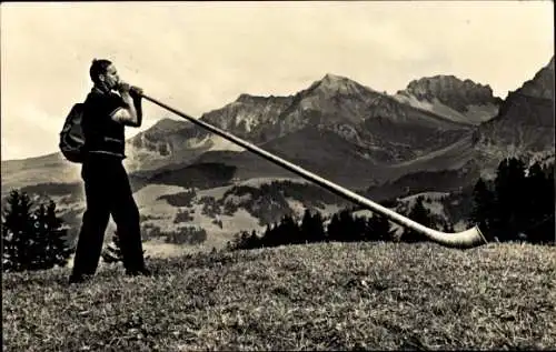 Ak Adelboden Kt. Bern Schweiz, Alphornbläser in Tracht