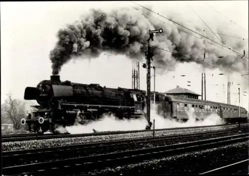 Ak Göttingen in Niedersachsen, Deutsche Eisenbahn, Dampflok 012 063 vor Sonderzug EF Hannover 1973