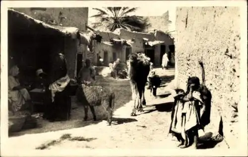 AK-Szenen und -Typen, eine arabische Dorfstraße