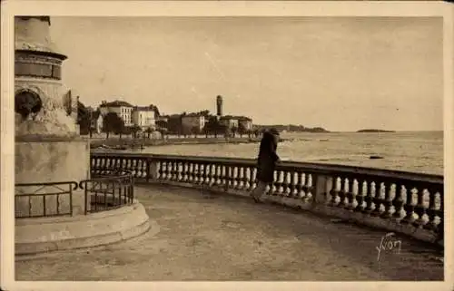 Ak Saint Raphaël Var, Terrasse du Boulevard Felix-Martin