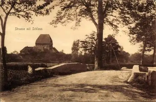 Ak Sachsenhagen Grafschaft Schaumburg, Straßenansicht mit Blick auf das Schloss