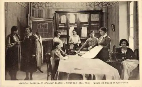 Ak Benfeld Elsass Bas Rhin, Maison Familiale Jeanne d'Arc, Schneiderei-Kursus