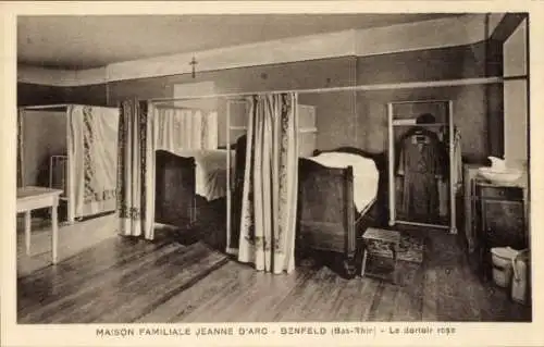 Ak Benfeld Elsass Bas Rhin, Maison Familiale Jeanne d'Arc, rosa Schlafsaal