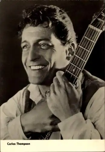 Ak Schauspieler Carlos Thompson, Portrait, Gitarre