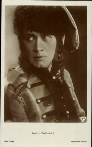 Ak Schauspieler Ivan Petrovich, Portrait in Husarenuniform, Ross Verlag 4500 1