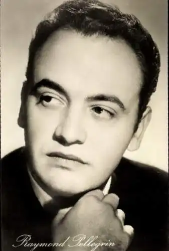 Ak Schauspieler Raymond Pellegrin, Portrait, Männer in weiß
