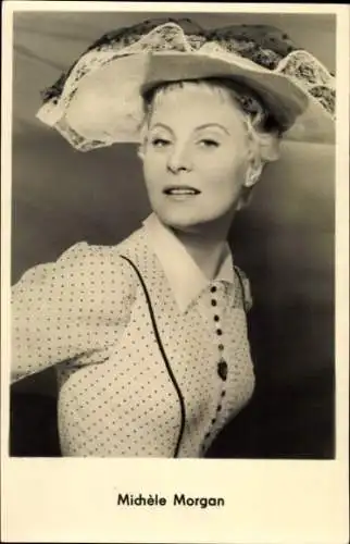 Ak Schauspielerin Michèle Morgan, Portrait, Hut, Das große Manöver