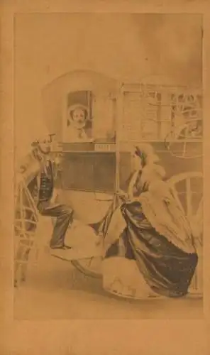 Künstler Ak London, Neue Omnibus-Verordnung, Dame im Reifrock