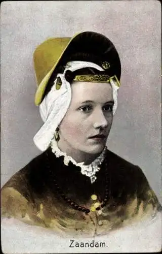 Ak Zaandam, Frau in niederländischer Volkstracht, Portrait