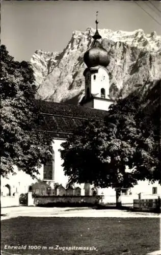 Ak Ehrwald in Tirol, Kirche, Zugspitzmassiv