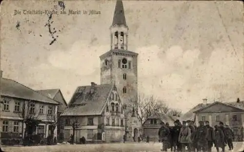Ak Jelgava Mitau Lettland, Trinitatis Kirche am Markt, Soldaten