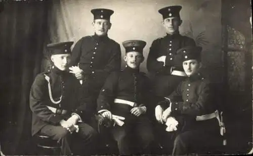 Foto Ak Augsburg, Deutsche Soldaten in Uniformen, KB Feld-Artillerie Regiment 4, I WK